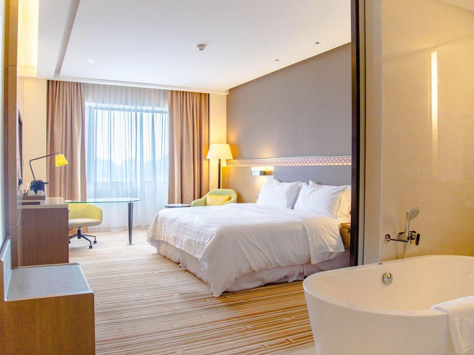 Four Points By Sheraton Guilin Lingui Hotel Luaran gambar